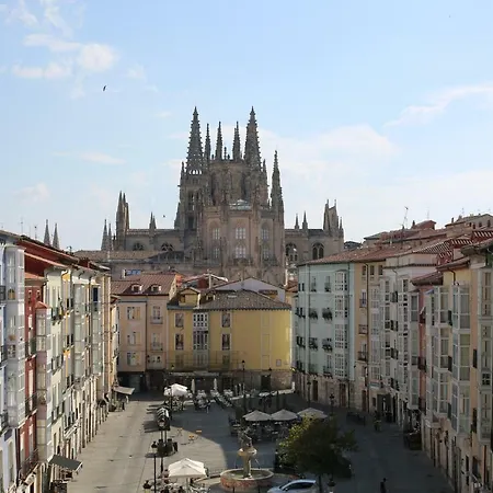 Atuaire Preciosa Vivienda Vistas A La Catedral Parking Incluido Апартаменты